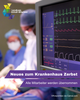 Im Vordergrund ein Bildschirm, auf dem man die Vitalwerte eines Patienten sieht. Im Hintergrund sind zwei Krankenhausangestellte bei einer Operation zu sehen.